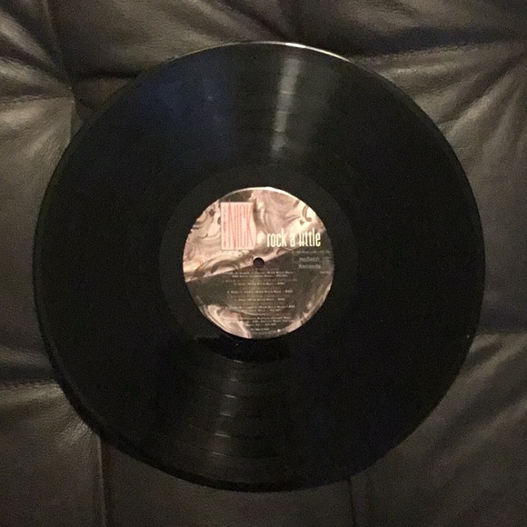 Record - Picture 4 of 4